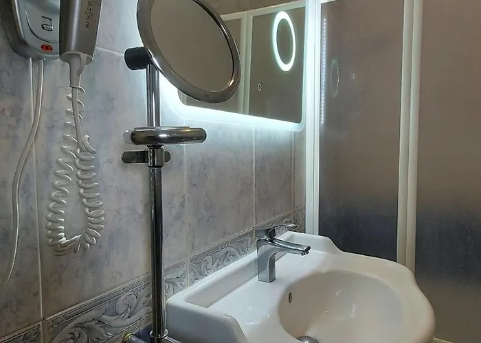 Algarve Nook - Coral Do Vau *** * Portimão