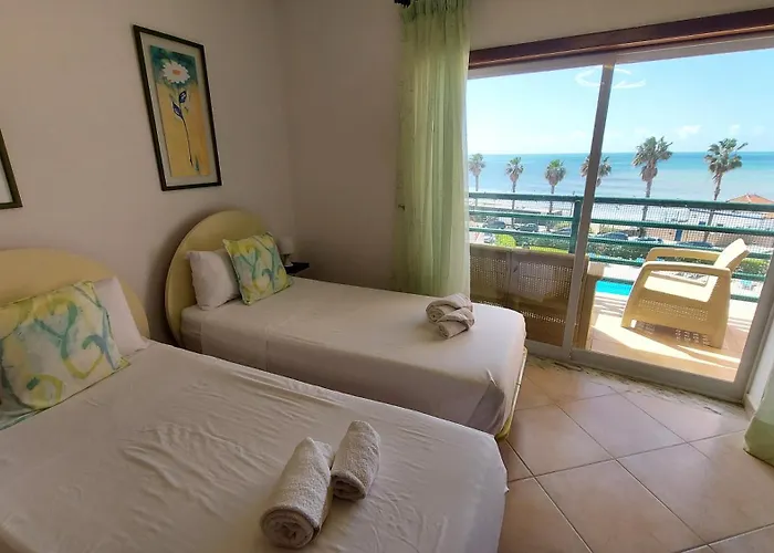 Algarve Nook - Coral Do Vau *** *