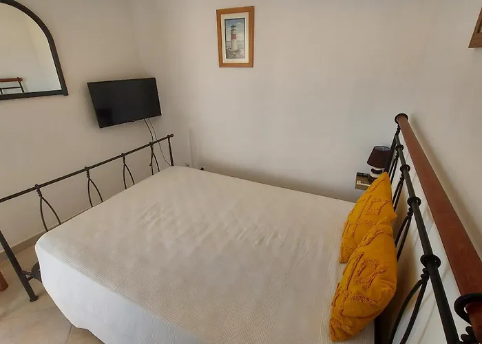 Algarve Nook - Coral Do Vau *** * Portimão